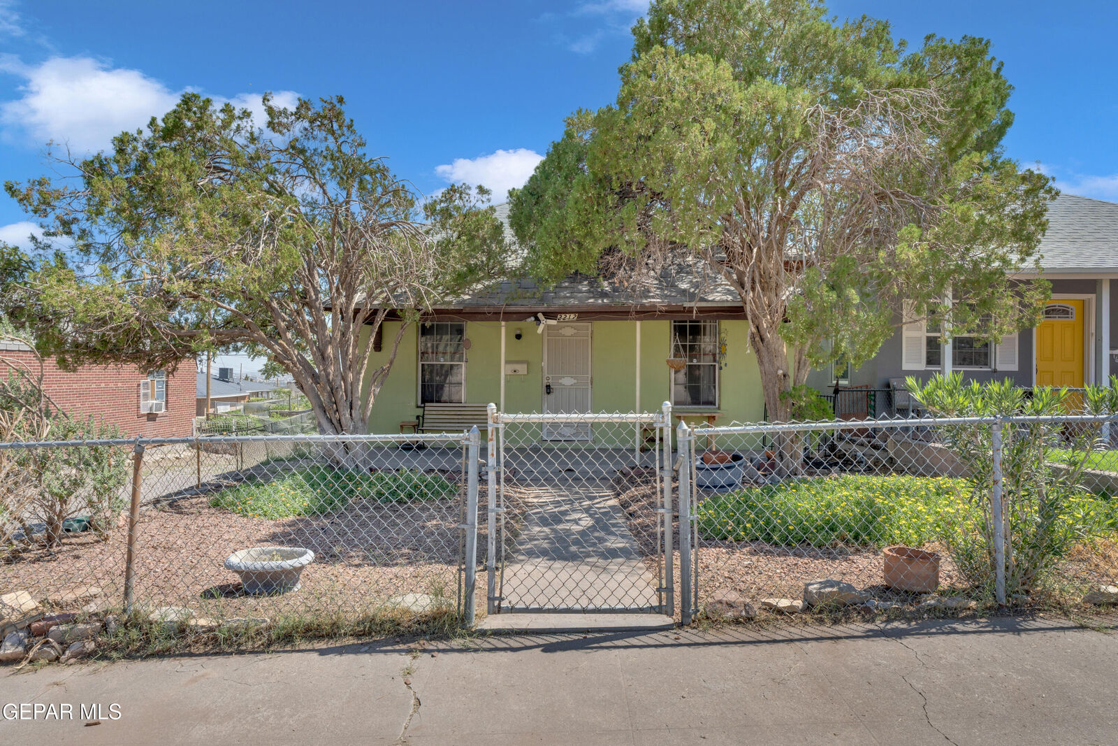 Property Photo: 2212 Silver Avenue TX 79930