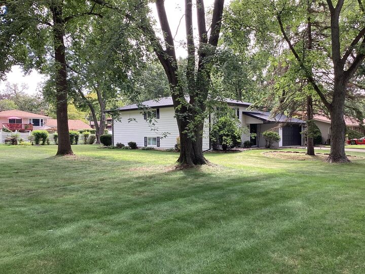 Property Photo: 1901 Chippewa Drive IN 46375