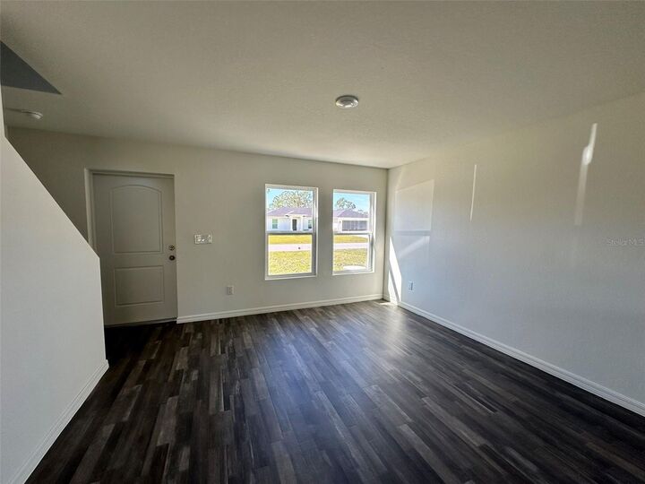 Property Photo: 1242 Autumn Street FL 33980