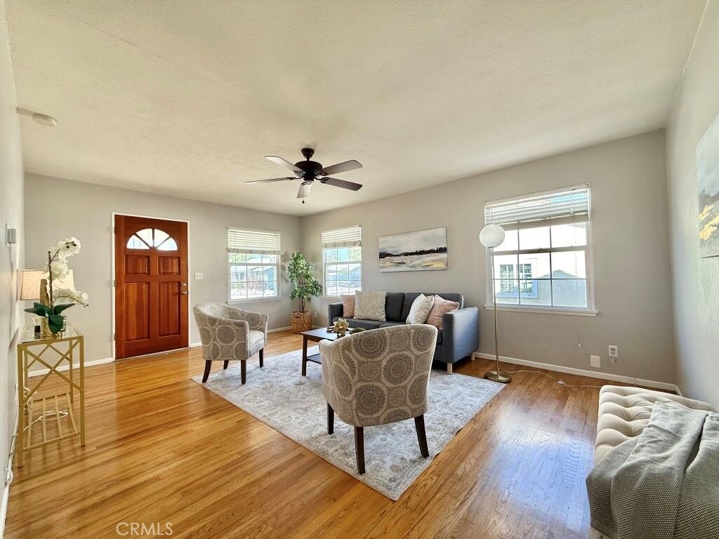 Property Photo:  11622 Massinger Street  CA 90715 