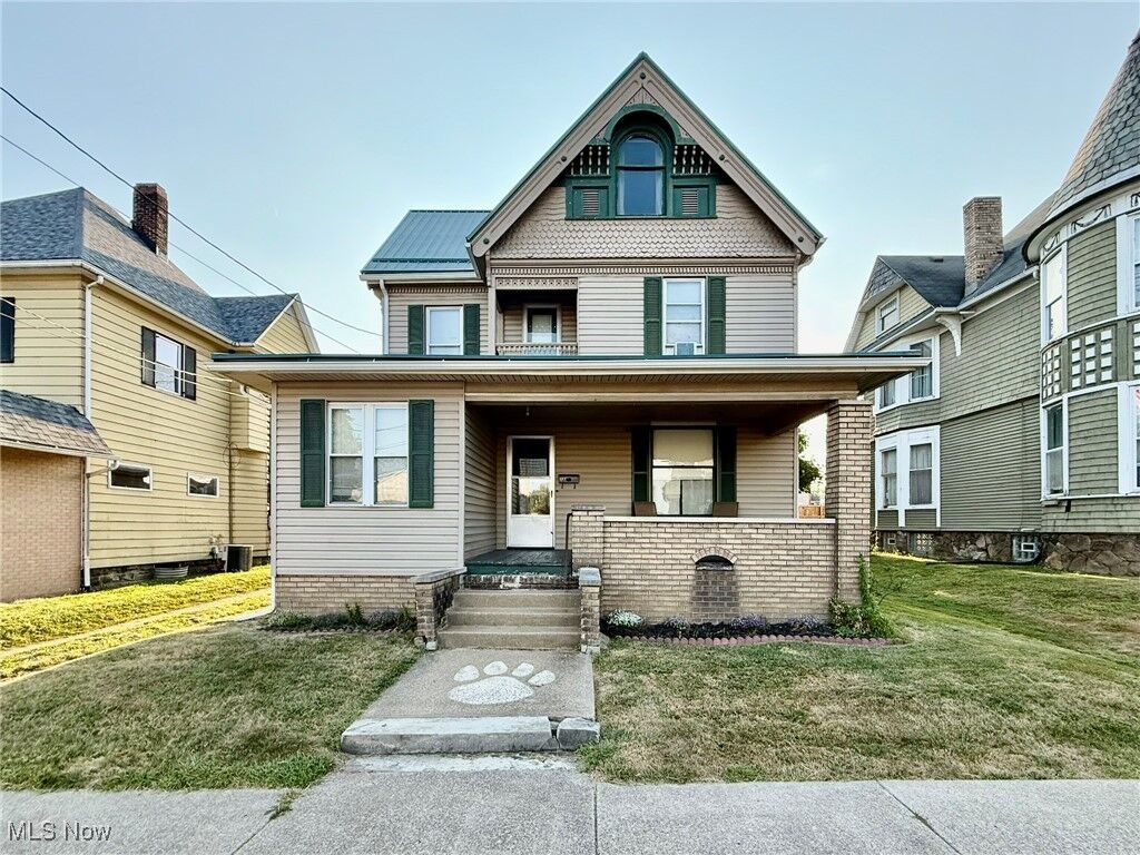 Property Photo:  377 N Market Street  OH 44413 