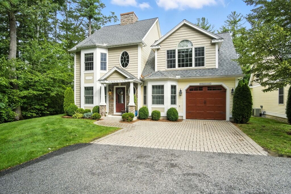 Property Photo:  18 Hampton Circle Ext 18  MA 01876 
