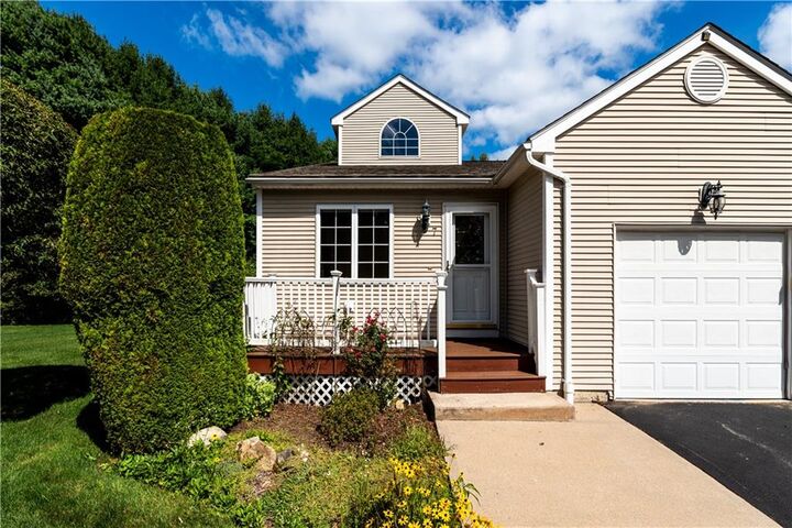 7 Dairy Farm Drive 321  West Warwick RI 02893 photo