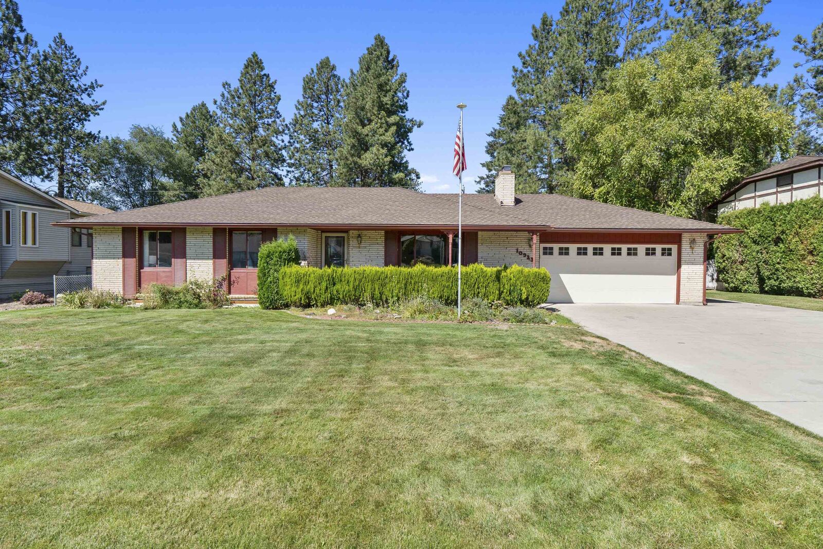Property Photo:  10923 E 26th Ave  WA 99206 