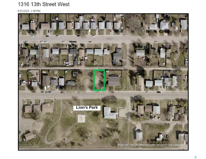 Property Photo:  1316 13th Street W  SK S6V 3J4 