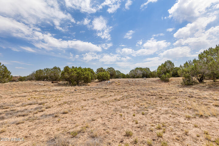 Property Photo:  8333 N 8 Mile Boulevard 7  AZ 86046 