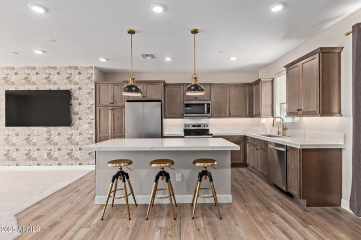 Property Photo:  2121 W Sonoran Desert Drive W 107  AZ 85085 