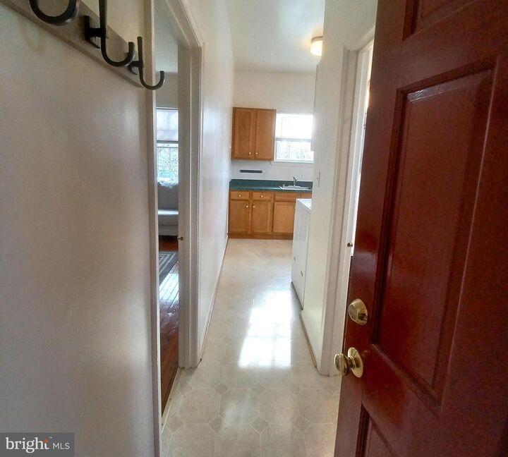 Property Photo: 301 West Street N 1 VA 22314