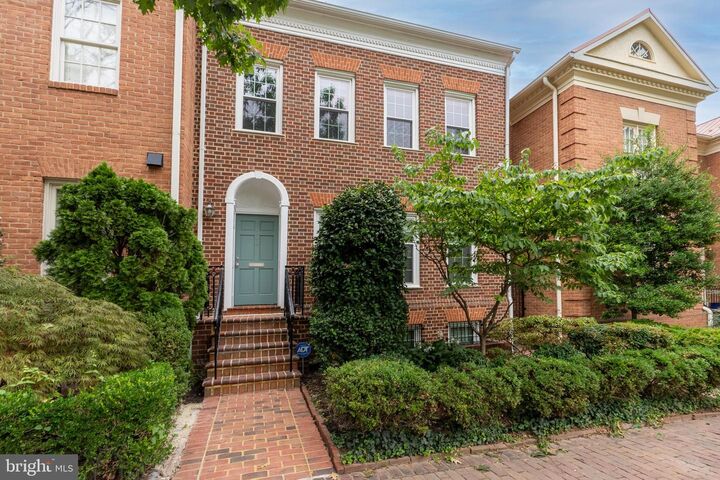 509 Princess Street  Alexandria VA 22314 photo