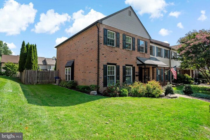 Property Photo: 172 Kenton Drive PA 19047
