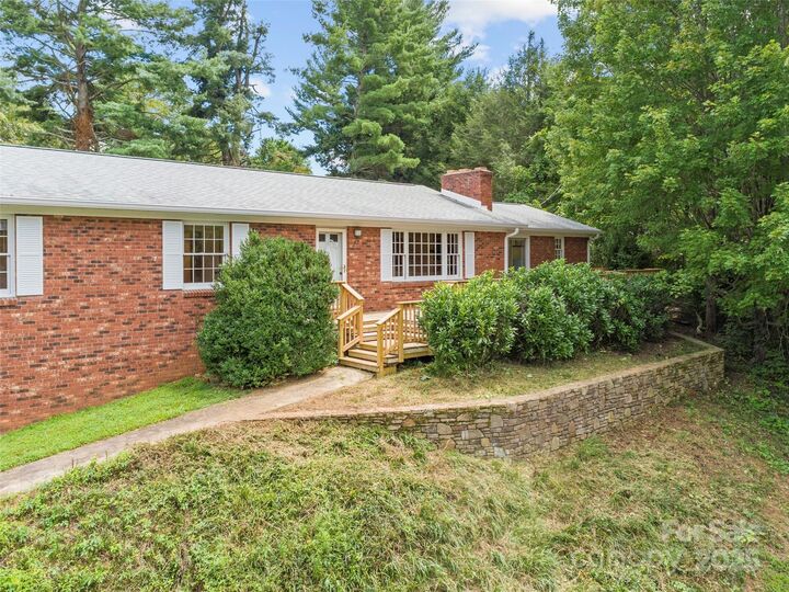 42 Sheppard Drive  Asheville NC 28806 photo