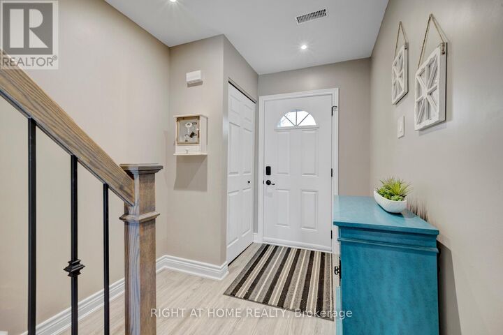 Property Photo:  985 Limeridge Road East 3  ON L8W 1X9 