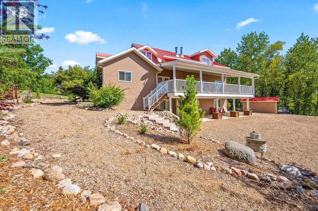 Property Photo: 720 Poplar Drive AB T0A 1A0