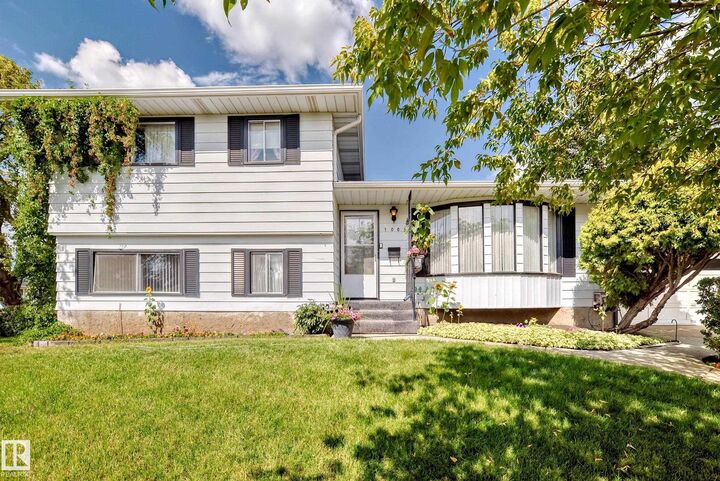 Property Photo:  1005 Strathcona Drive  AB T8A 3L5 