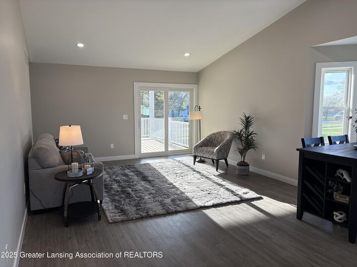 Property Photo: 1473 Mallard Circle Circle MI 48867
