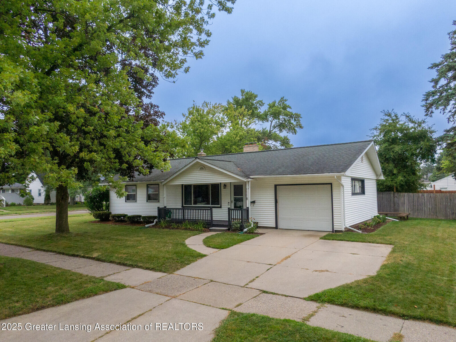 Property Photo:  1118 N Hayford Avenue  MI 48912 