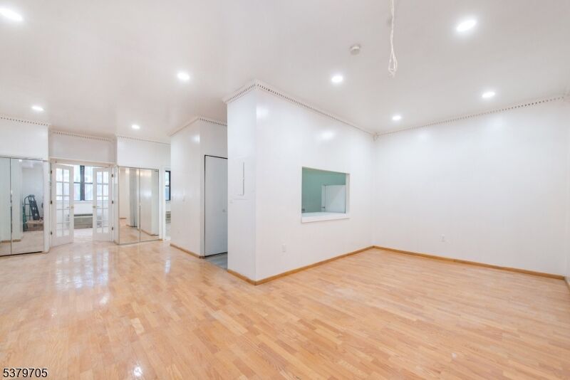 Property Photo: 111 Mulberry St NJ 07102