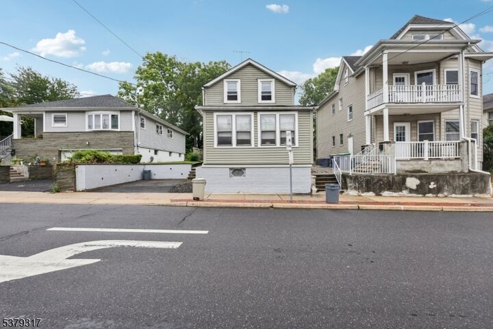 105 W Somerset St  Raritan Boro NJ 08869 photo
