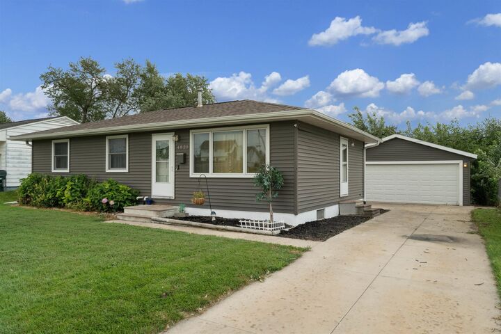 4821 NW Midway Drive  Cedar Rapids IA 52405 photo