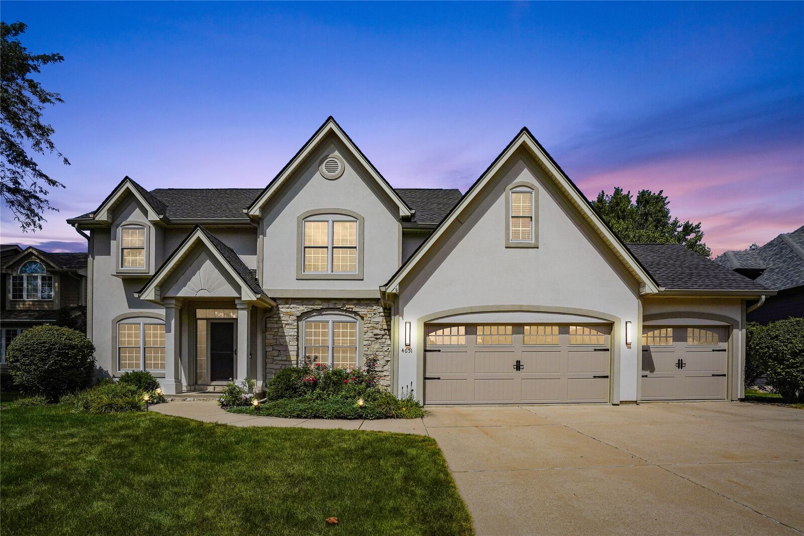 Property Photo: 4651 Oakwood Lane IA 50265