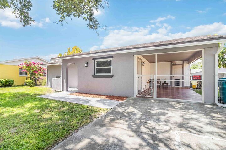 Property Photo: 3046 Grandola Drive FL 32811