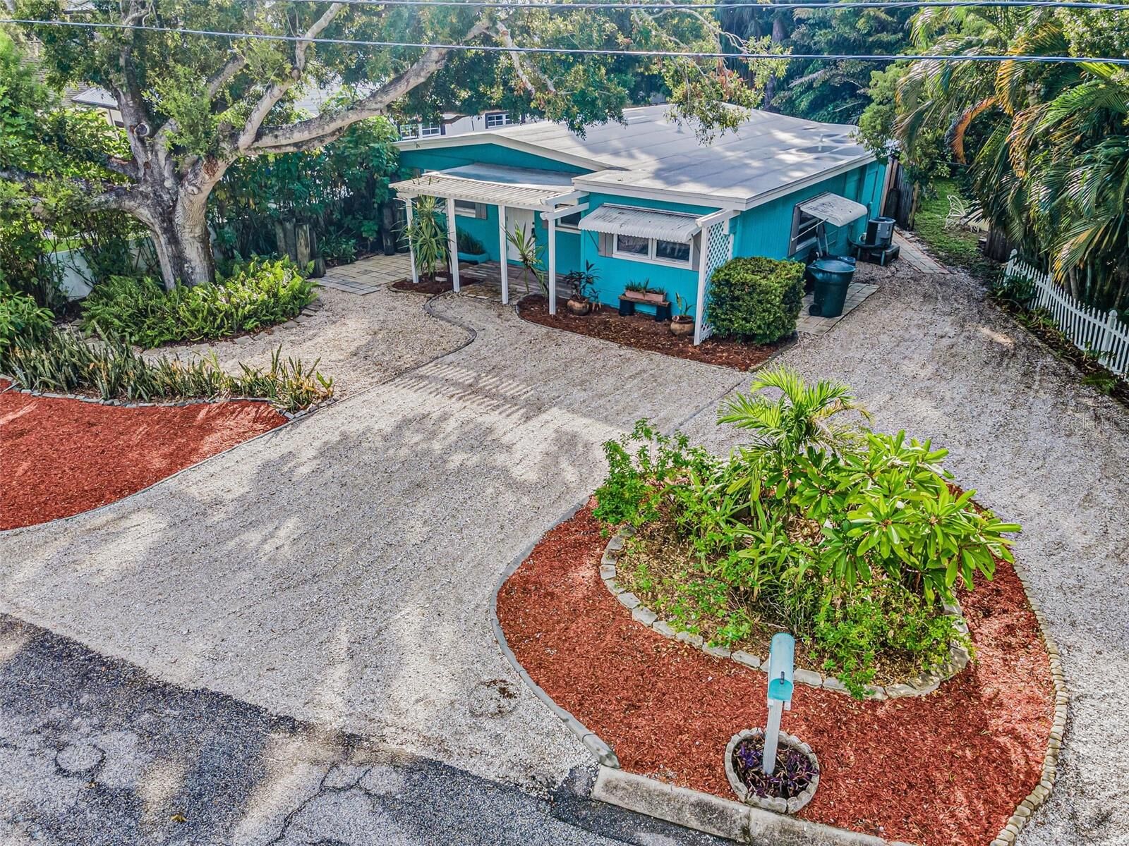 Property Photo:  1115 Conant Avenue  FL 34695 
