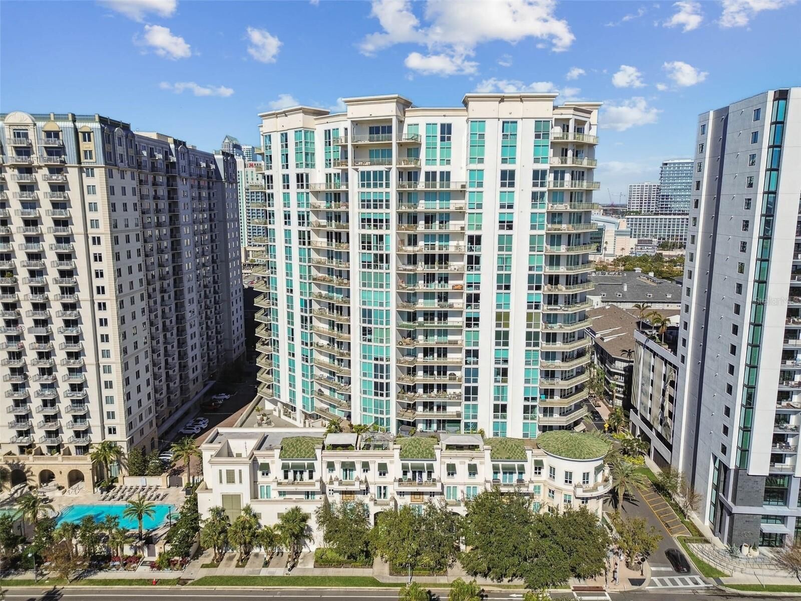 Property Photo: 450 Knights Run Avenue 705 FL 33602