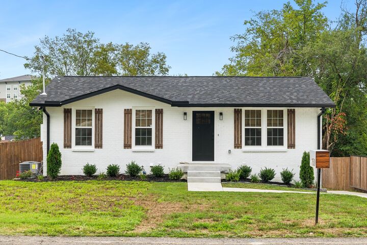 Property Photo:  2519 Allenwood Dr  TN 37207 
