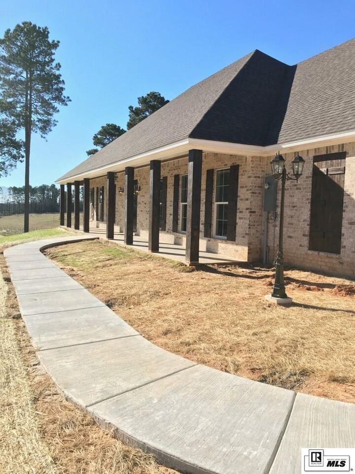 Property Photo:  428 Winnfield Road  LA 71292 