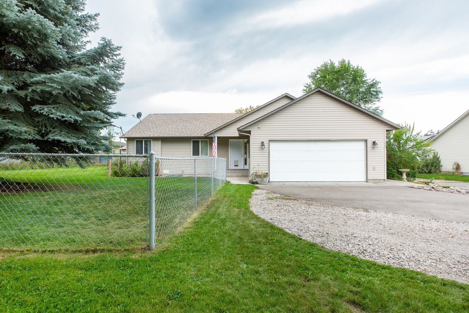 Property Photo: 605 N Curtis Street MT 59801