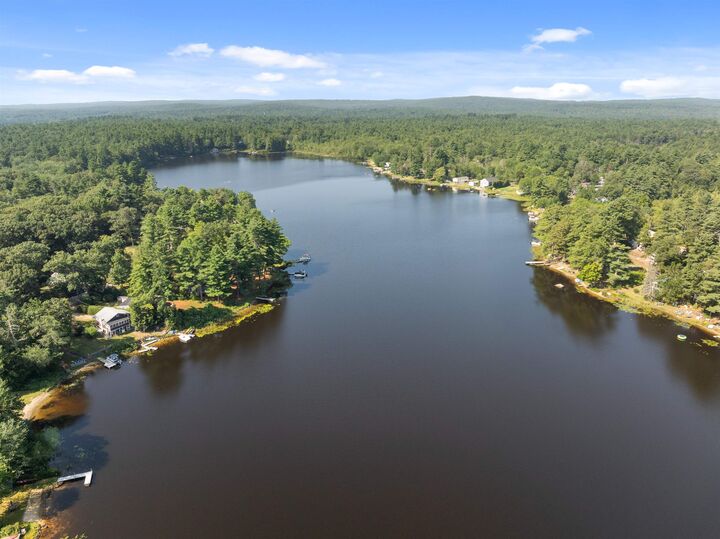 Property Photo: 7 Woodlawn Road NH 03077