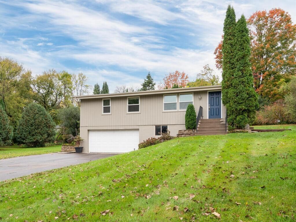 Property Photo:  5826 Salisbury Avenue  MN 55345 