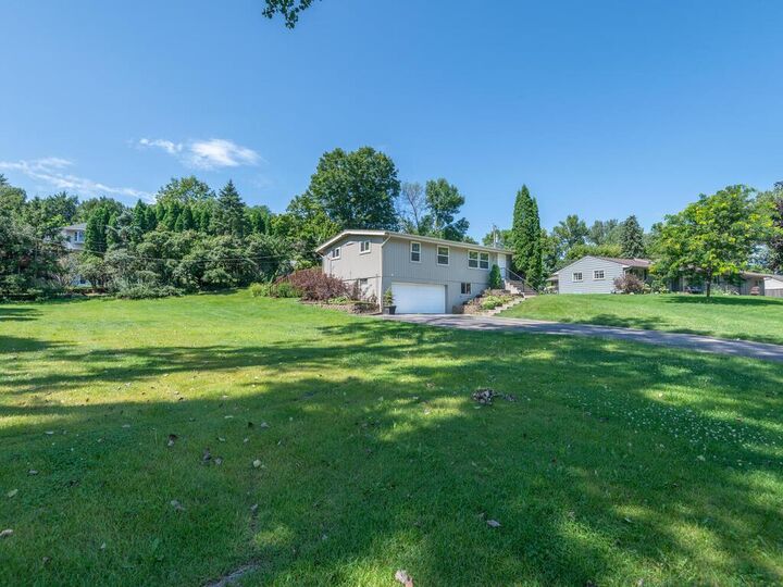 5826 Salisbury Avenue  Minnetonka MN 55345 photo