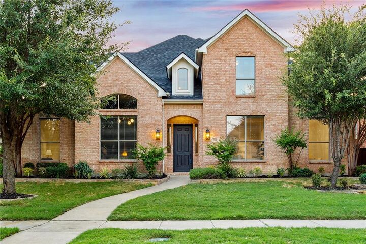 Property Photo: 11725 Avondale Drive TX 75033