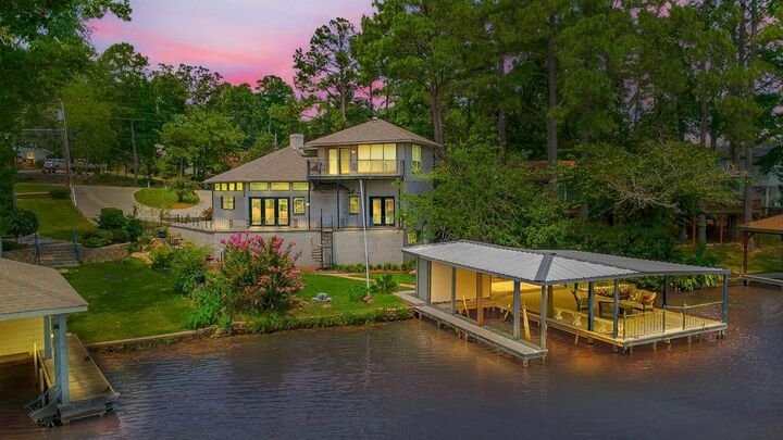 Property Photo:  1613 E Tanglewood Drive  TX 75771 