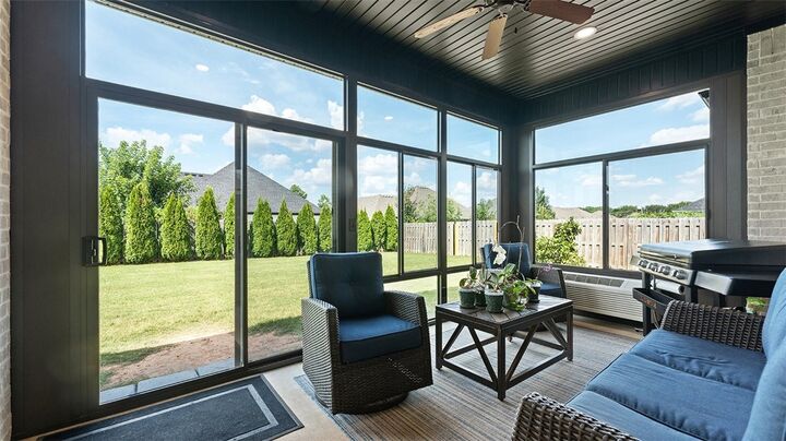 Property Photo:  1111 Spring Hollow Road  AR 72713 