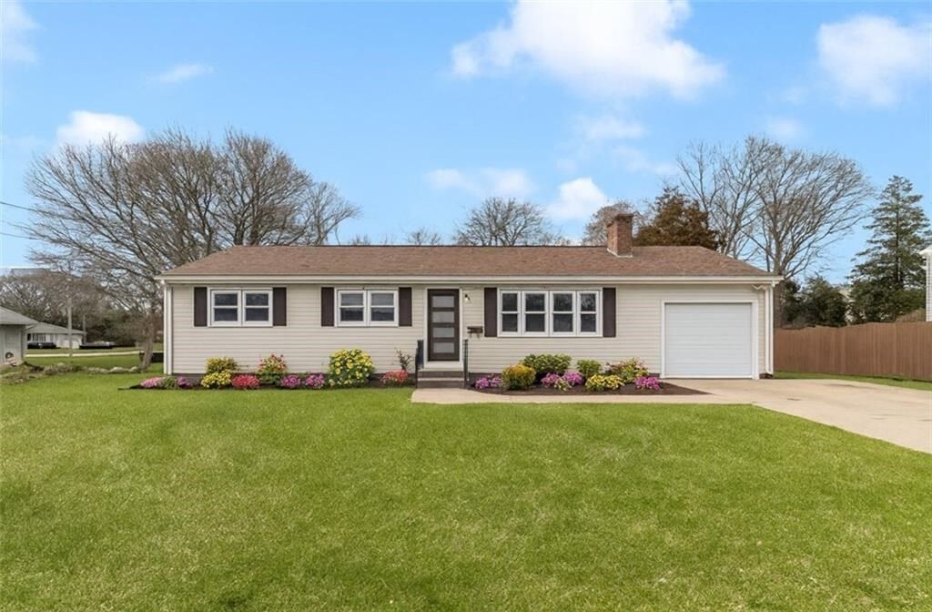 Property Photo:  50 Riverview Ave  RI 02891 