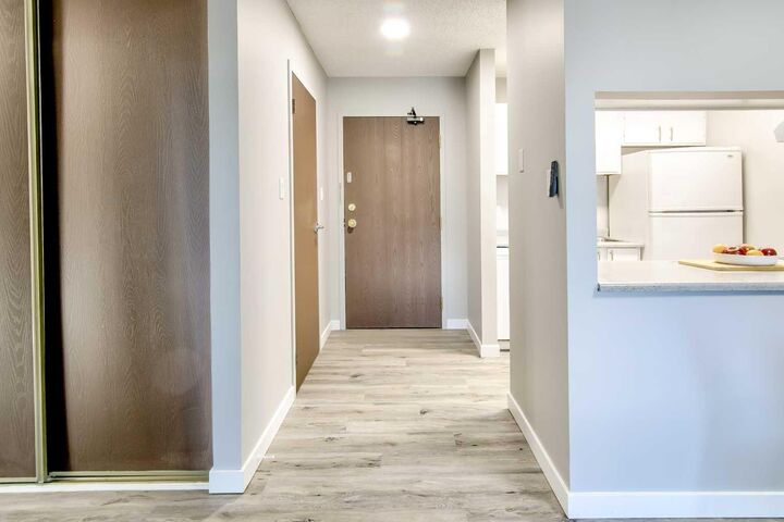 Property Photo: 420 Columbia Boulevard W 109 AB T1K 5R4