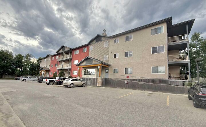 109 Seabolt Drive 206  Hinton AB T7V 1K2 photo