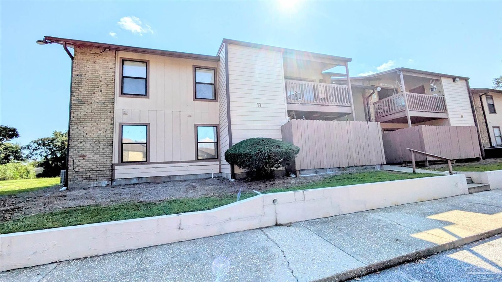 Property Photo: 2303 W Michigan Ave B2 FL 32526