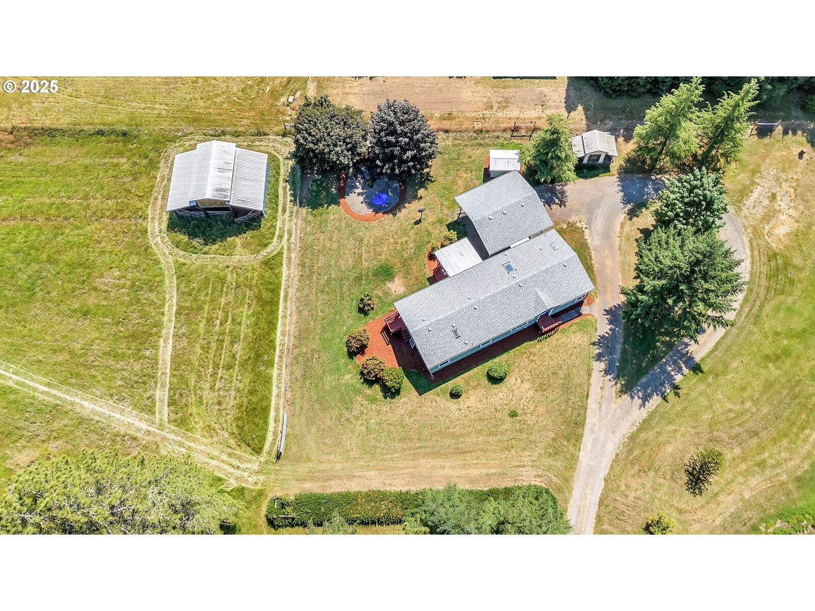 Property Photo:  90872 Territorial Hwy  OR 97448 