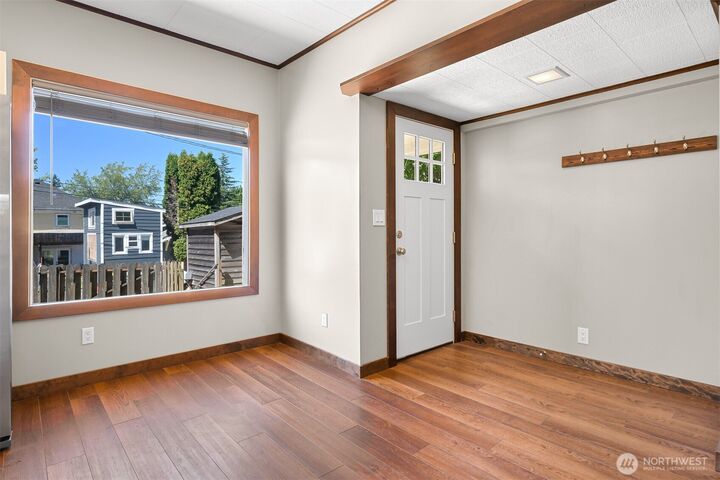 Property Photo:  1121  Franklin Street  WA 98225 