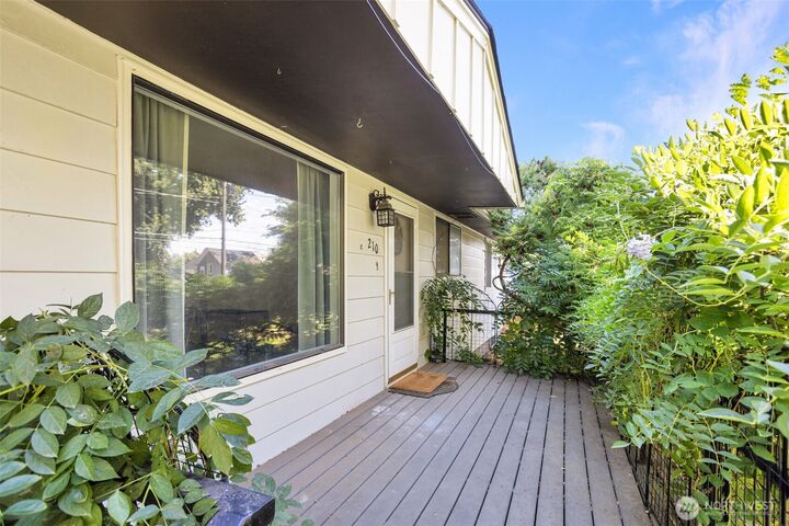 Property Photo: 210 E Seventh Street WA 99361