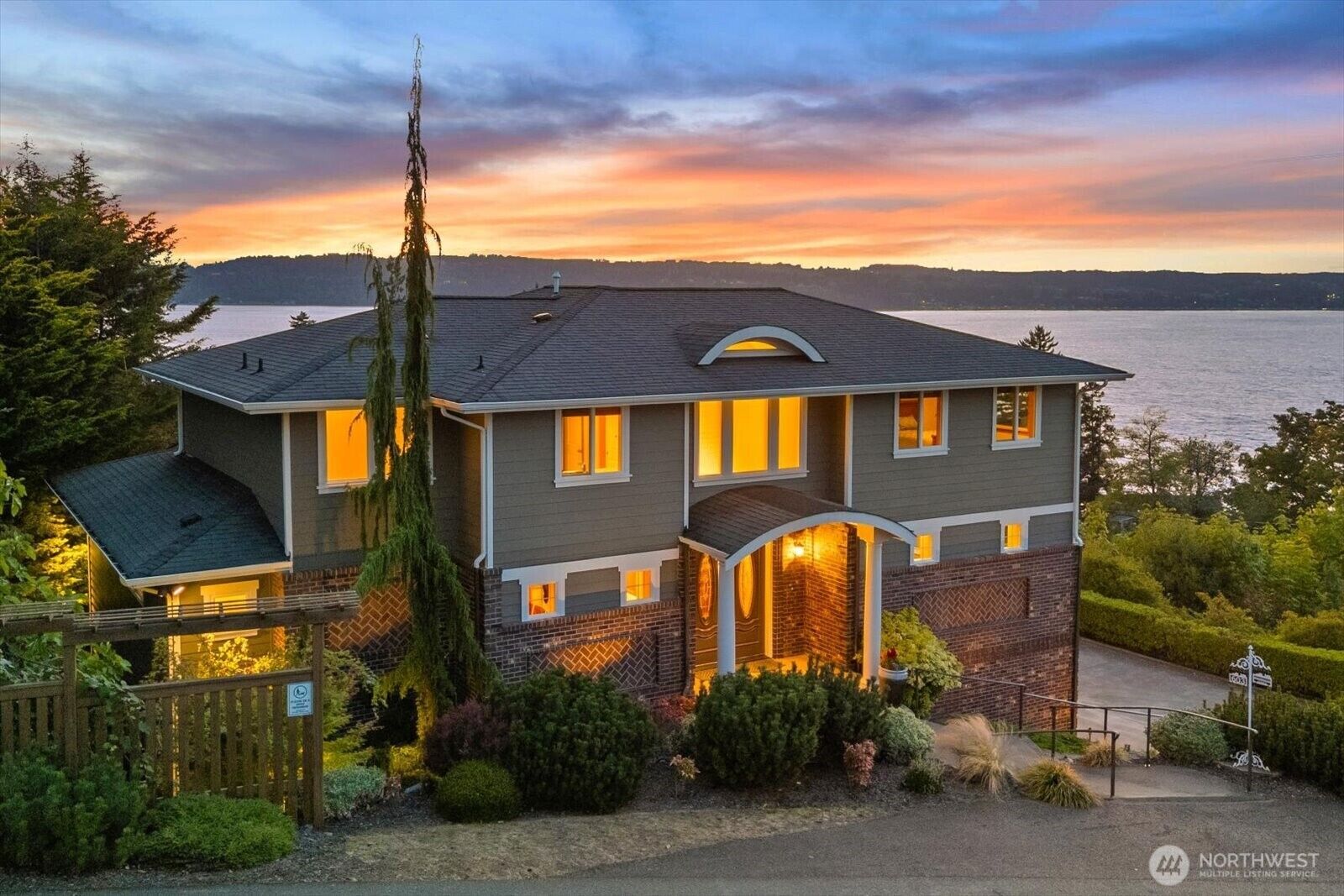 Property Photo: 603 Washington Avenue WA 98275