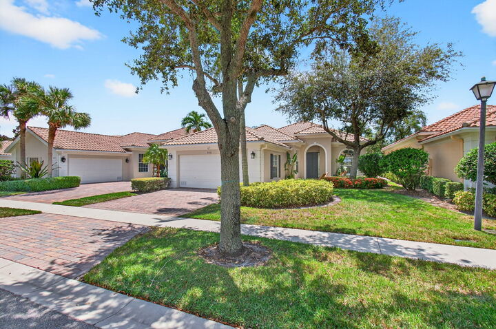 Property Photo: 8312 Tobago Lane FL 33414
