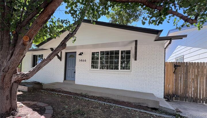 Property Photo: 1466 Elmwood Lane CO 80221