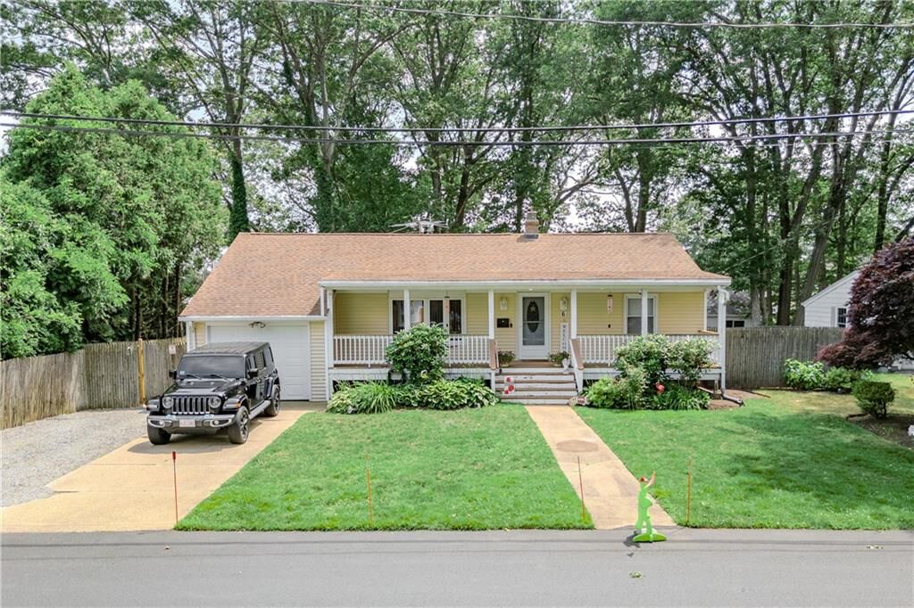 Property Photo:  6 Jacksonia Drive  RI 02911 