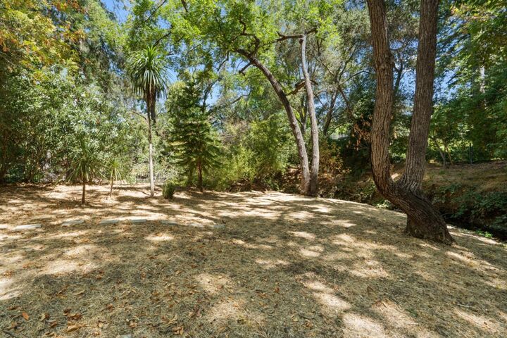 Property Photo:  932 Lundy Lane  CA 94024 
