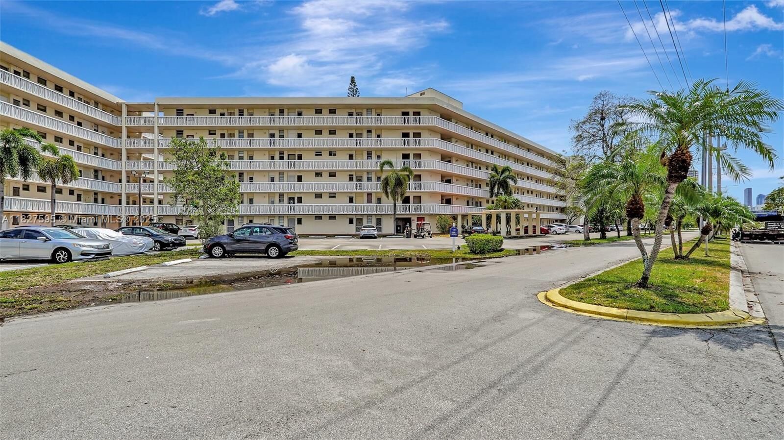 Property Photo: 2905 Point East Dr L514 FL 33160