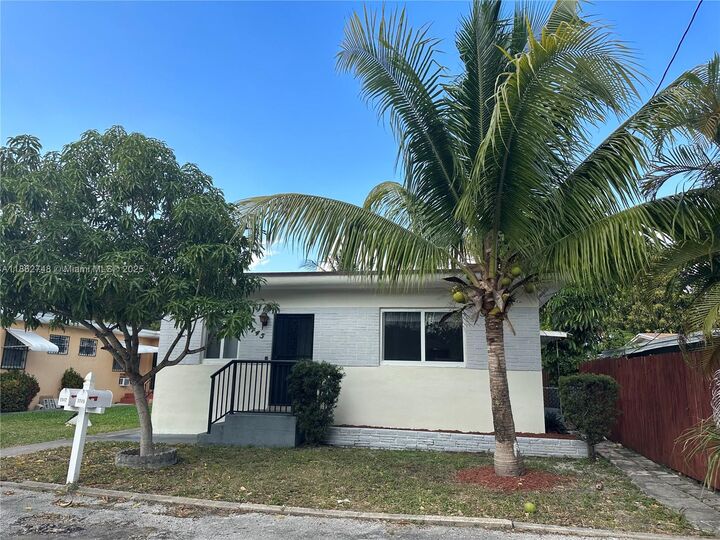 Property Photo:  1145 NE 113th St 1145  FL 33161 